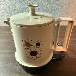 Regal Daisy Automatic Insta Hot Pot 5 cup Poly Tea Coffee Detachable Cord USA